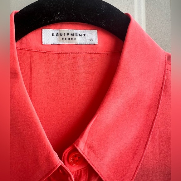 EQUIPMENT FEMME XS 100% Silk Sleeveless Button-Down Blouse Coral Lightweight - Picture 3 of 7